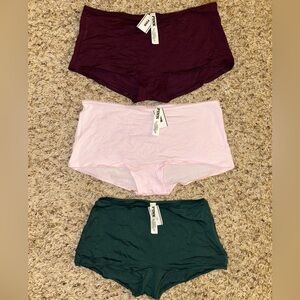 NWT Women’s Medium Victoria’s Secret Pink Underwear